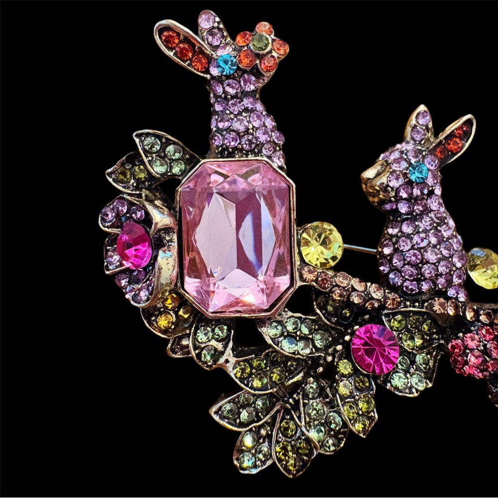 Vintage Style Multicolor Rhinestone Bunny Garden Brooch - Picture 4 of 6